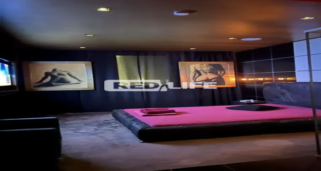 Peníze za extra služby jsou