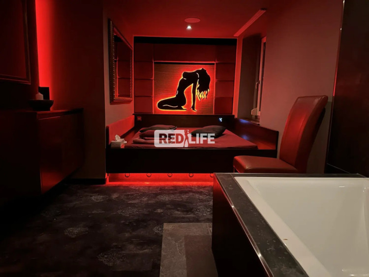 chalet erotický podnik Escort práce