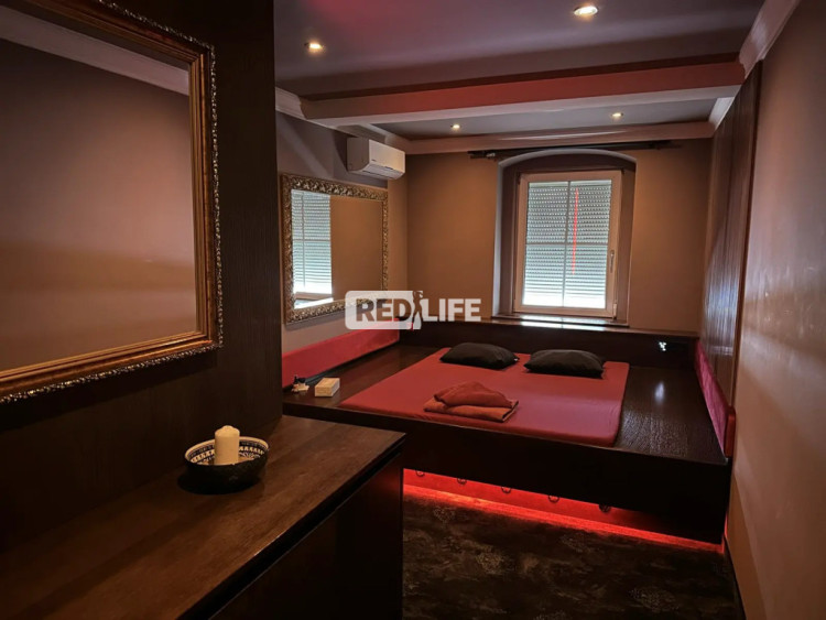 chalet erotický podnik Escort práce