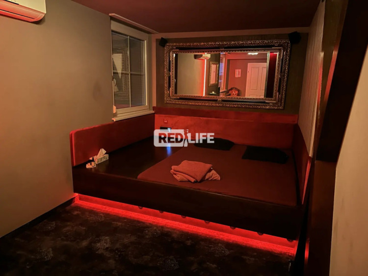 chalet erotický podnik Escort práce