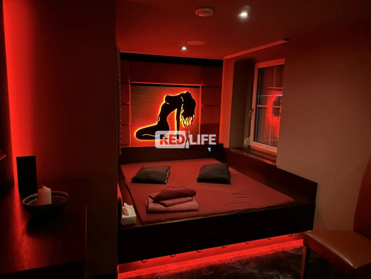 chalet erotický podnik Escort práce